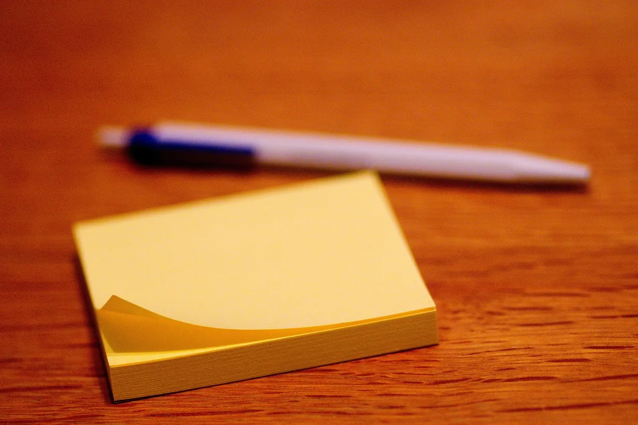 Note, memo, sticky note