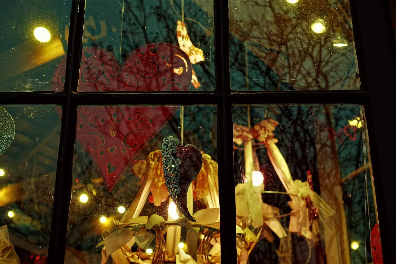 Window display, valentines day, night
