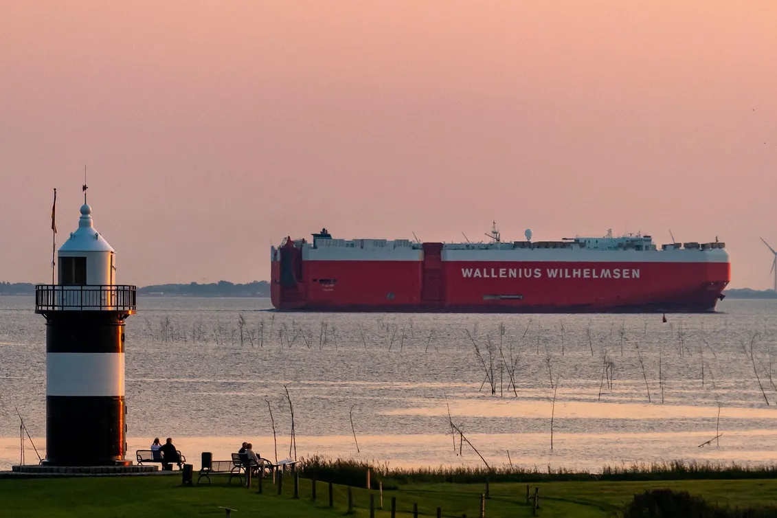 Ship, freighter, container ship