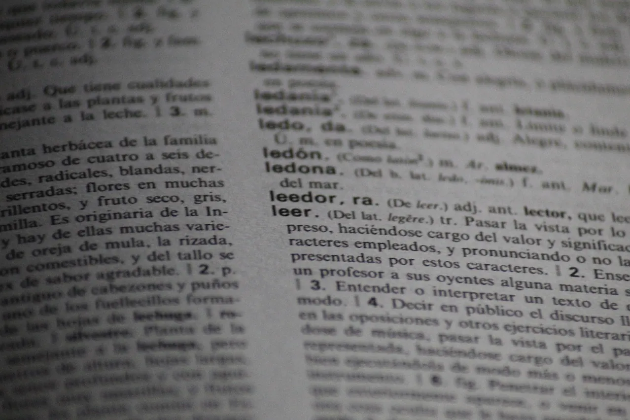 Read, dictionary, information