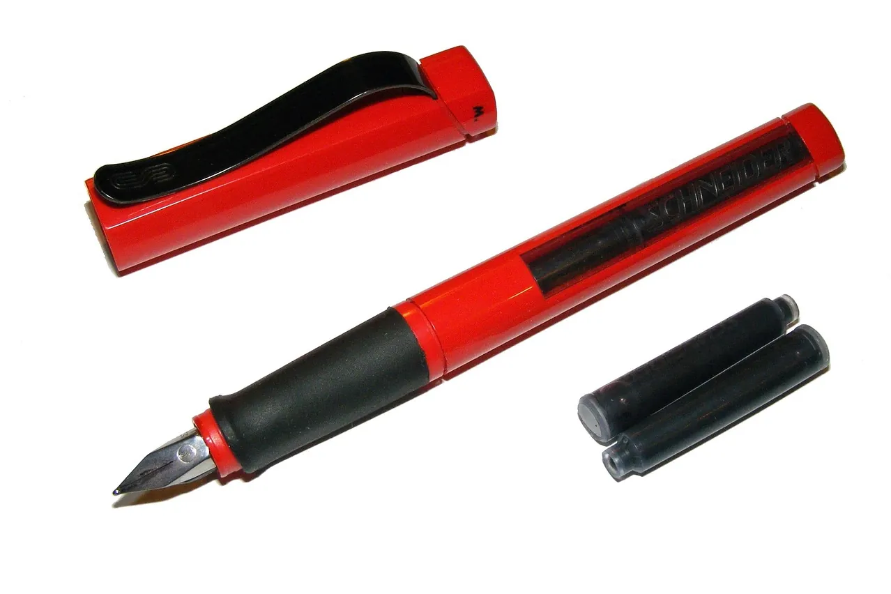 Fountain pen, schneider base, red