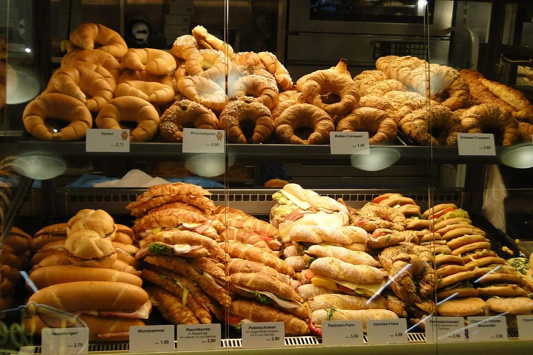 Afternoon tea, bread, shop window