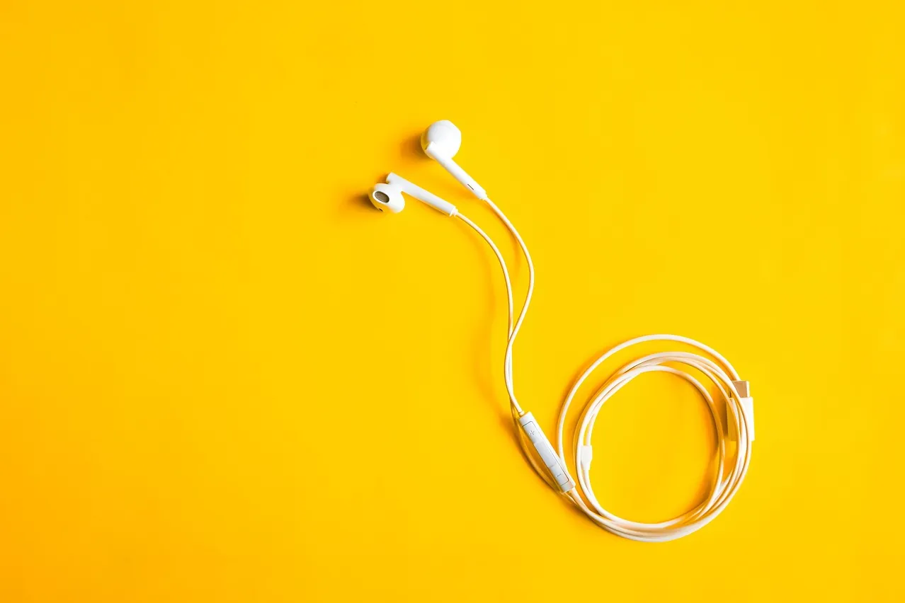 Earbuds, earphones, audio