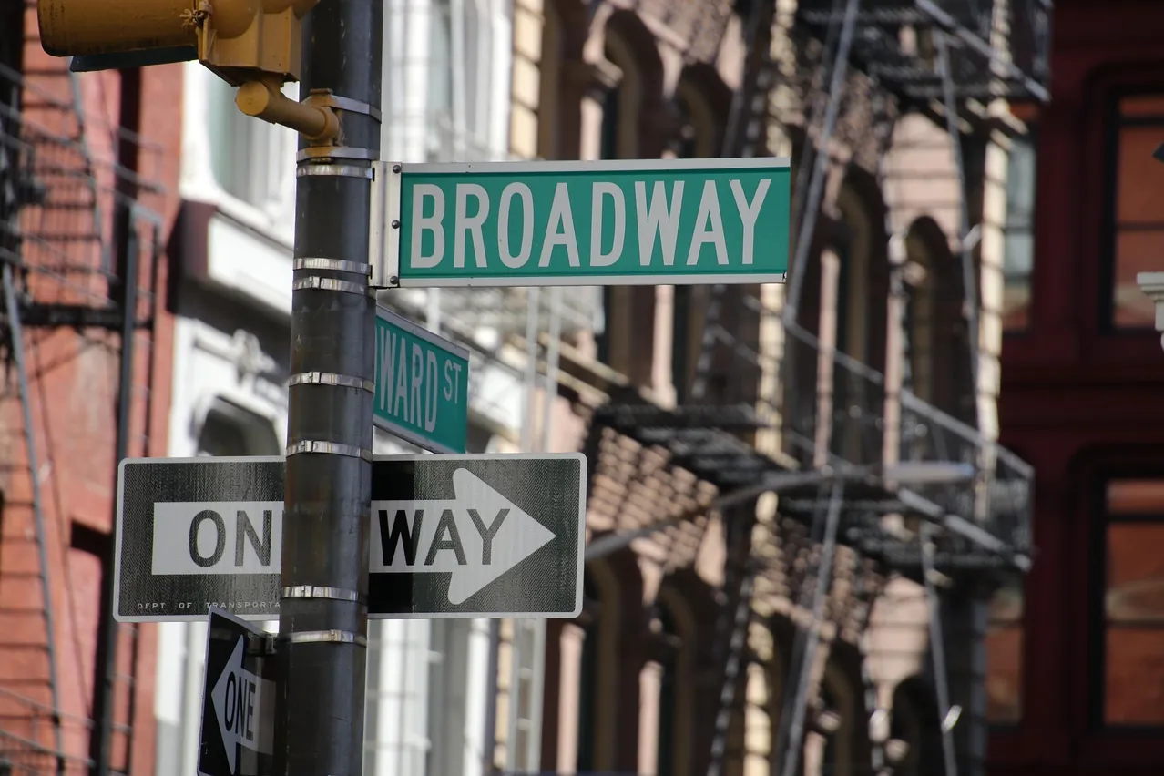 New york, broadway, street sign